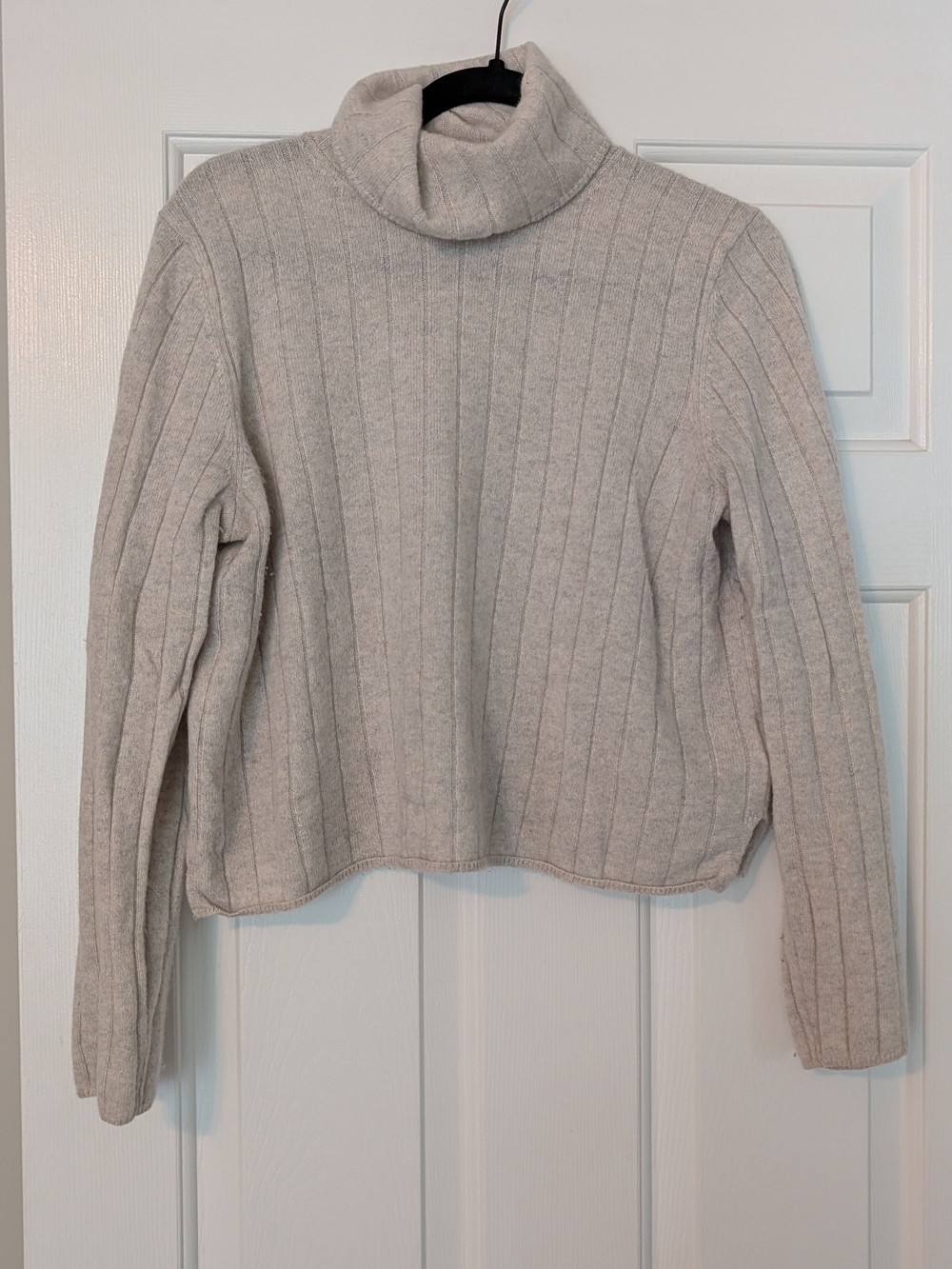 Ivory/Cream Cashmere Ribbed Turtleneck Sweater - Women